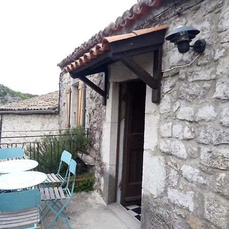 Maison Pierre Et Voute Au Coeur Du Village Balazuc Exterior photo