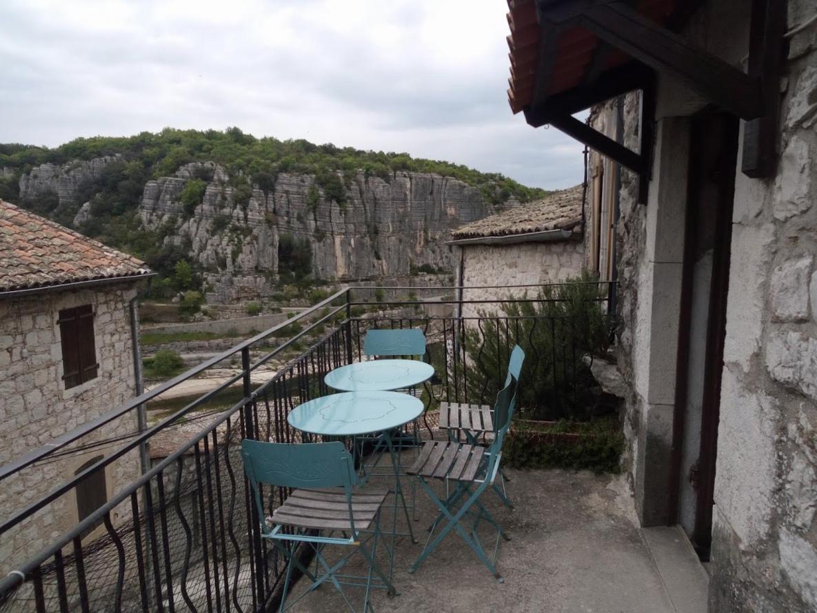 Maison Pierre Et Voute Au Coeur Du Village Balazuc Exterior photo